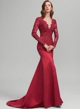 Load image into Gallery viewer, Trumpet/Mermaid Sweep Satin Sequins Reyna With Prom Dresses V-neck Train