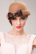 Load image into Gallery viewer, Ladies&#39; Pretty Autumn/Winter Wool With Bowler /Cloche Hat