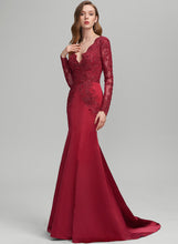 Load image into Gallery viewer, Trumpet/Mermaid Sweep Satin Sequins Reyna With Prom Dresses V-neck Train