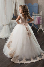 Load image into Gallery viewer, 2024 Flower Girl Dresses Ball Gown Scoop Tulle With Applique